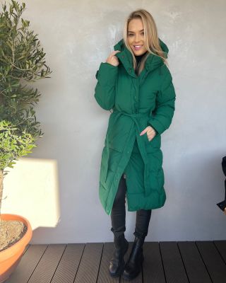 💚 Na vaše přání jsme doskladnili zimní bundu Venis ve smaragdové barvě💚 Ostatní barvy jsou dostupné pouze ve velikosti L a...